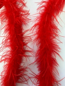 Боа из перьев на ленте цв.красный(в упак.1,8м)