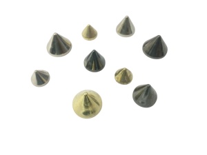 №18 Шипы пластиковые на гвоздике 12мм цв.ч.никель(в упак.5000шт)