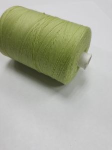 3702 Нитки армированные 45ЛЛ Красная нить 100% полиэстер 2500м цв.св.зеленый(в упак.20шт)