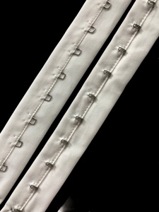 Застежки бельевые на ленте 27мм цв.белый-никель(в рул.10м)